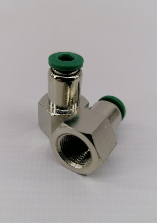 808520-4-18-0. Цанговый разъем F1/8"  4мм, с уплотнителем, металлический корпус