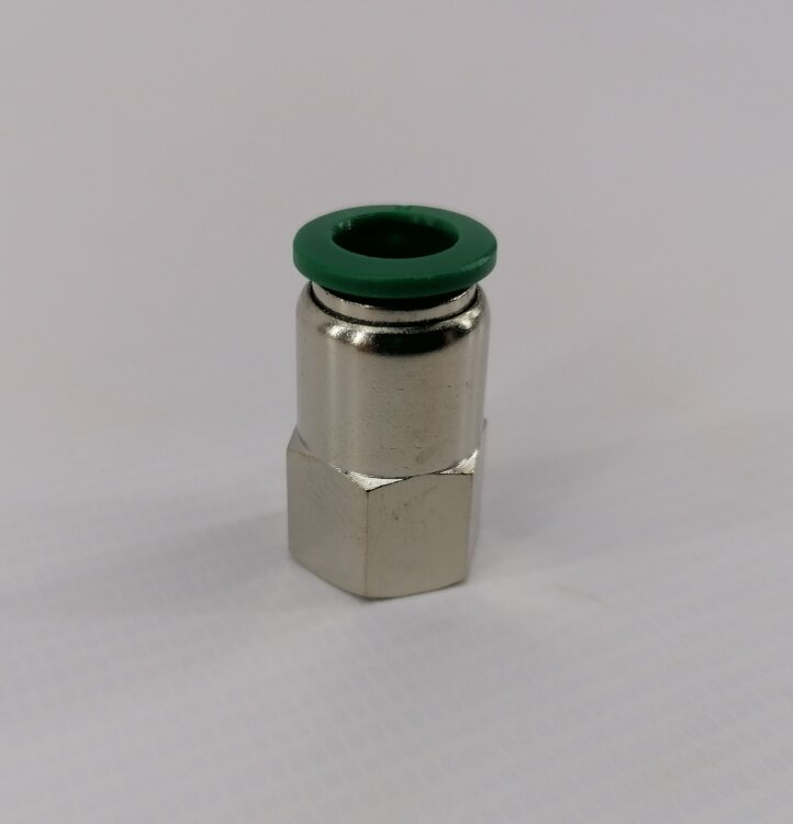 808520-8-18-0. Цанговый разъем F1/8"  8мм, с уплотнителем, металлический корпус