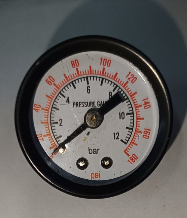 SV8059. Манометр 1/8" 0-12 bar D=38мм (задний вход)