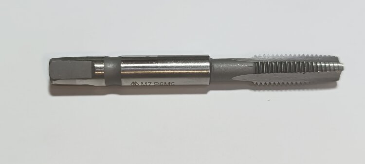 9974. Метчик м/р M 7*1,0  (шт) сквозной,утолщенный хвостовик,  Р6М5